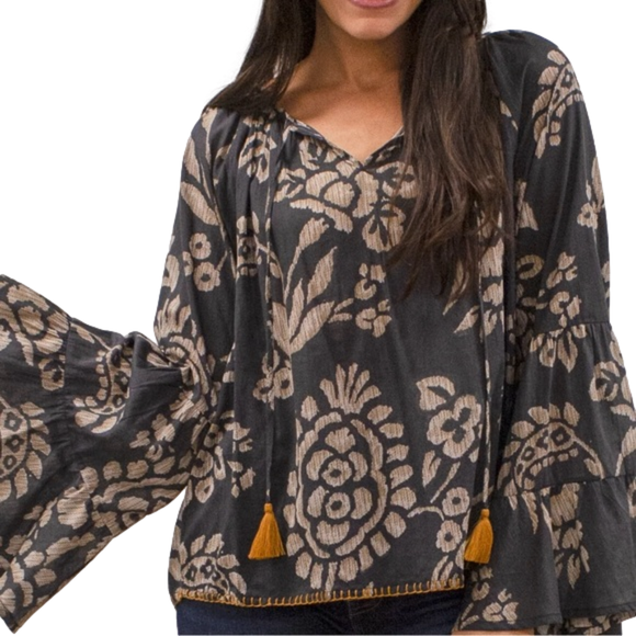 Kyla Seo Tops - 01. NWT WOMENS KYLA SEO L/XL DETAIL TOP